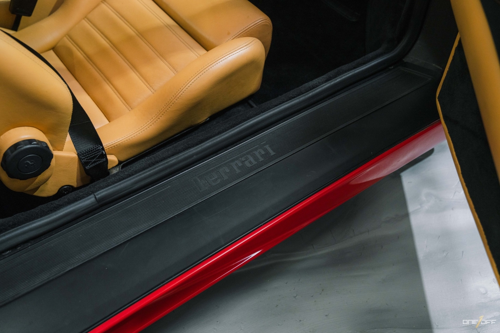 Ferrari-F355-Berlinetta-1995-12