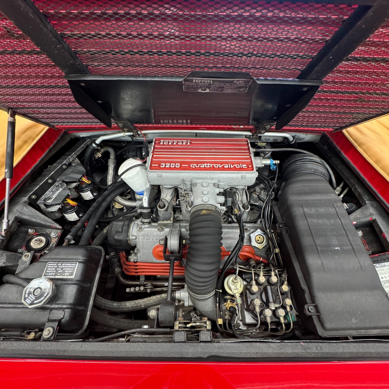 Ferrari-Mondial-1988-Convertible-17