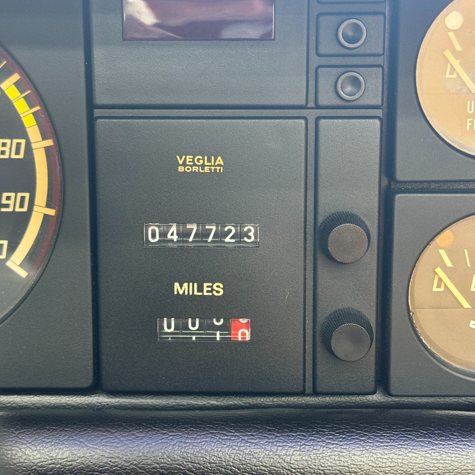 Ferrari-Mondial-1988-Convertible-7
