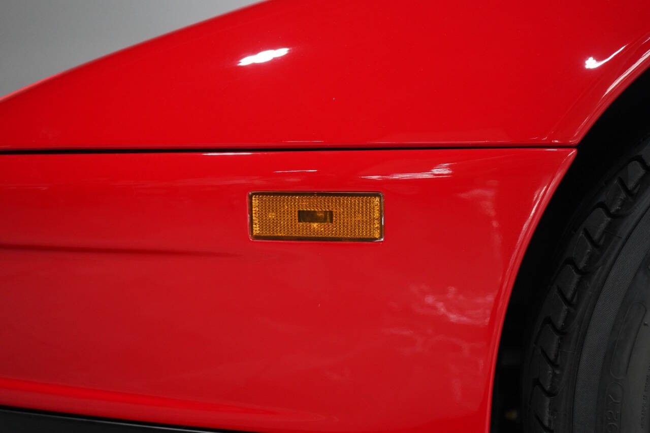 Ferrari-Testarossa-1988-Coupe-34