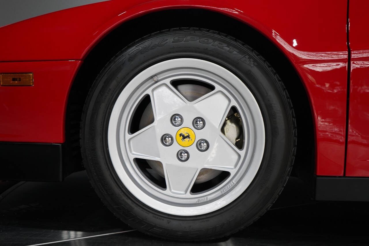 Ferrari-Testarossa-1988-Coupe-35
