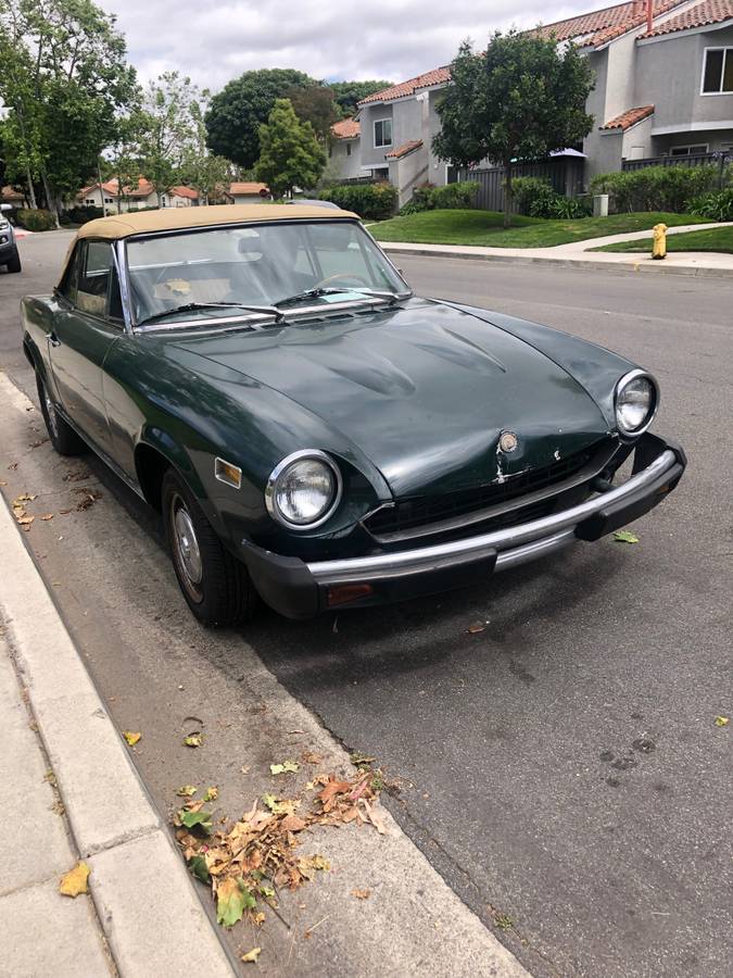 Fiat-124-1978-green-7