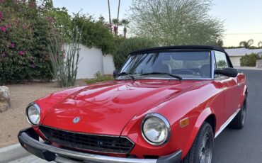 Fiat-124-Spider-1983-1