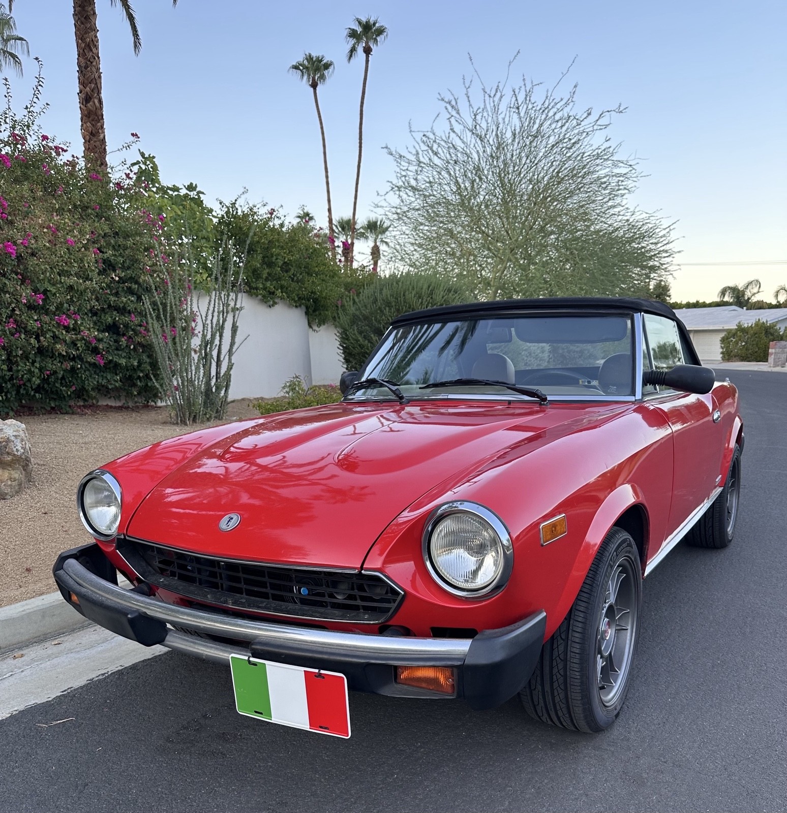 Fiat-124-Spider-1983-1