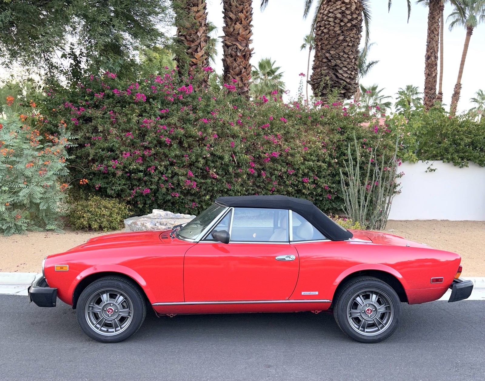 Fiat-124-Spider-1983-2