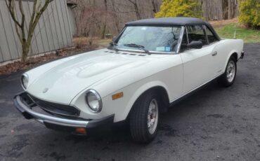 Fiat-124-Spider-1983-Convertible-2