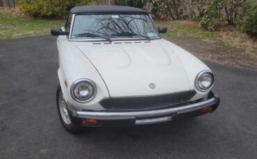 Fiat-124-Spider-1983-Convertible-3