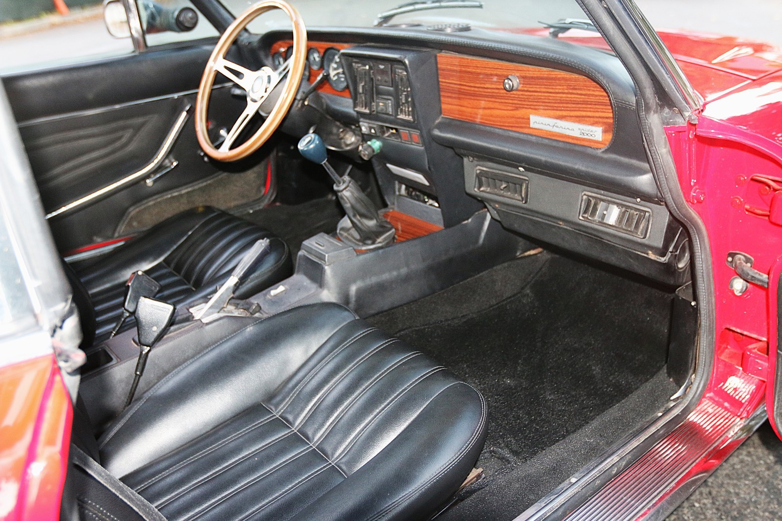 Fiat-124-Spider-1984-Convertible-11