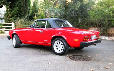 Fiat-124-Spider-1984-Convertible-7