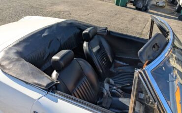 Fiat-124-bs-spider-1971-white-10