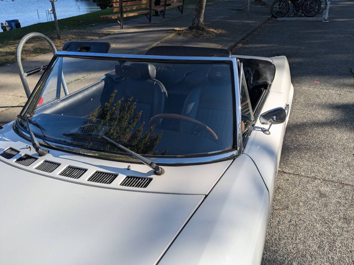 Fiat-124-bs-spider-1971-white-11