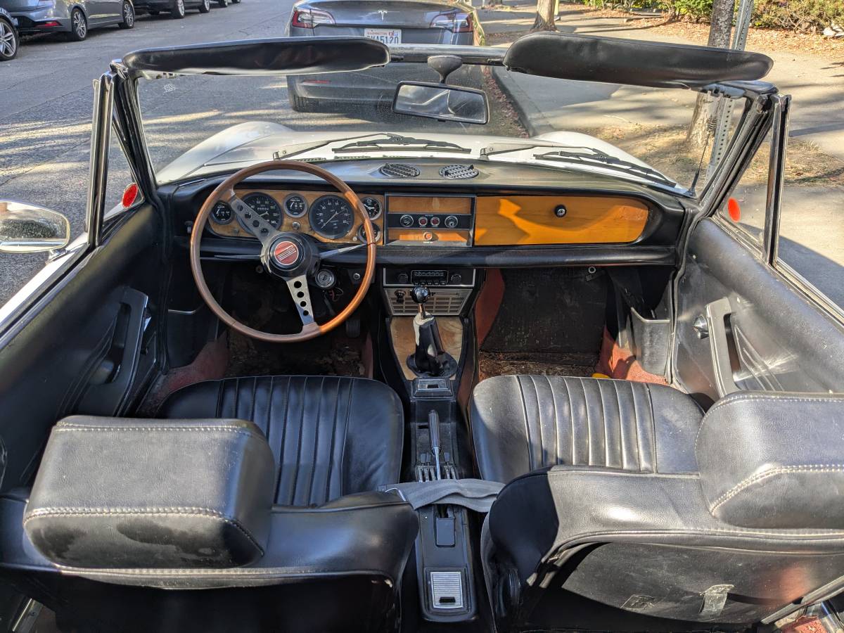 Fiat-124-bs-spider-1971-white-12