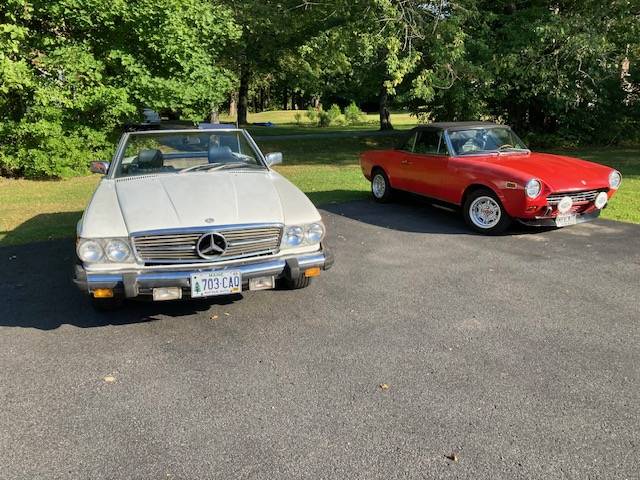 Fiat-124-spider-1975-red-3