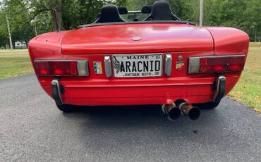 Fiat-124-spider-1975-red