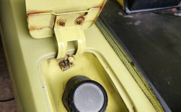 Fiat-124-spider-1976-yellow-8