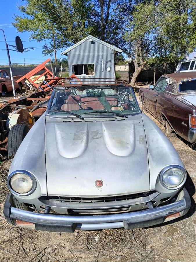 Fiat-124-spider-1979