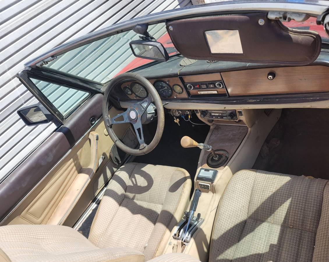 Fiat-124-spider-1981-red-13