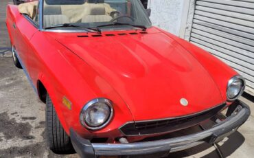 Fiat-124-spider-1981-red