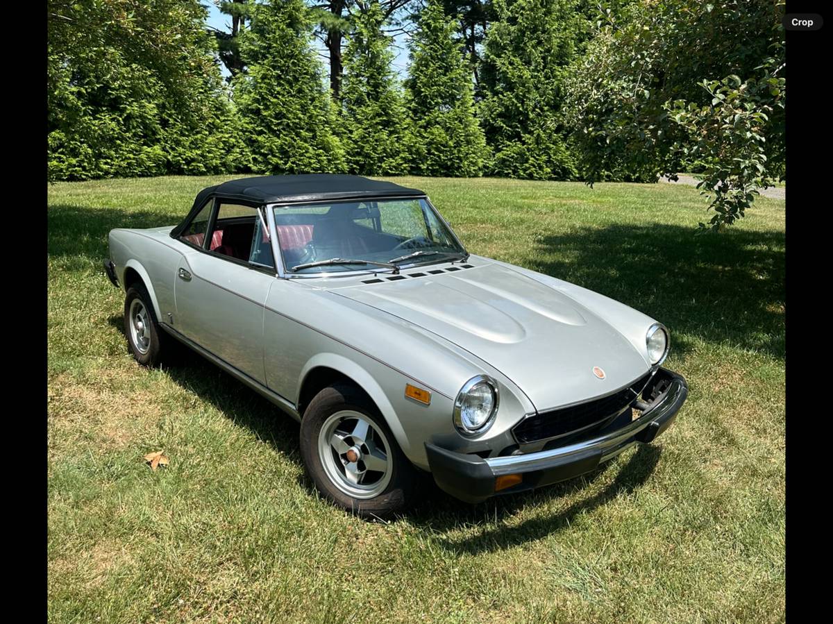 Fiat-124-spider-1982-silver-8