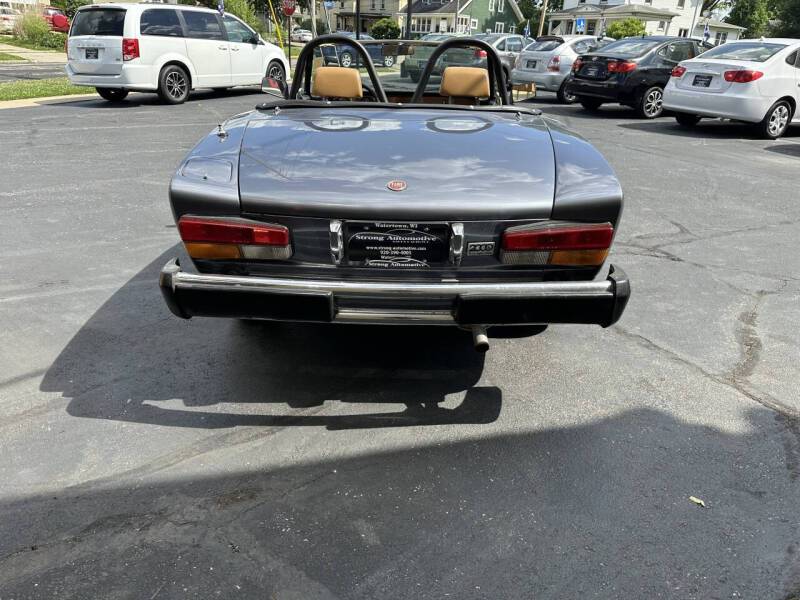 Fiat-2000-1980-blue-21