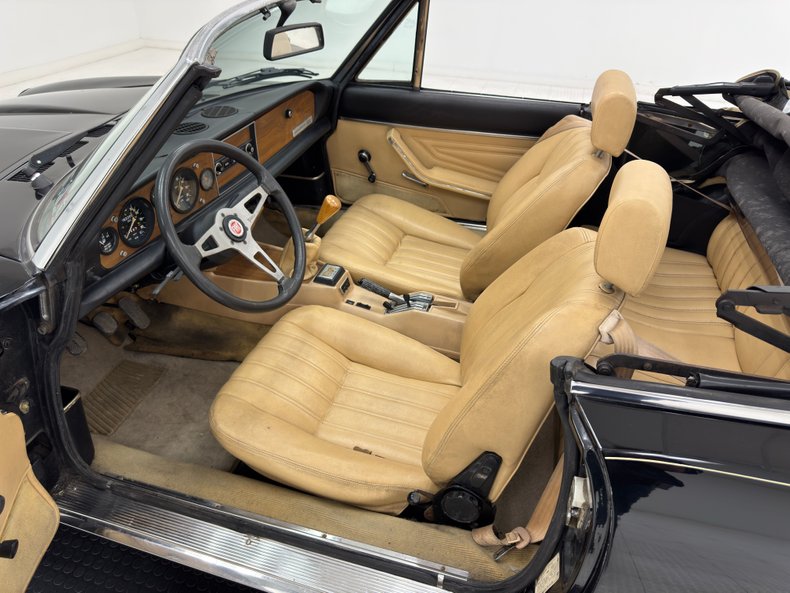 Fiat-Other-1982-Black-Tan-30
