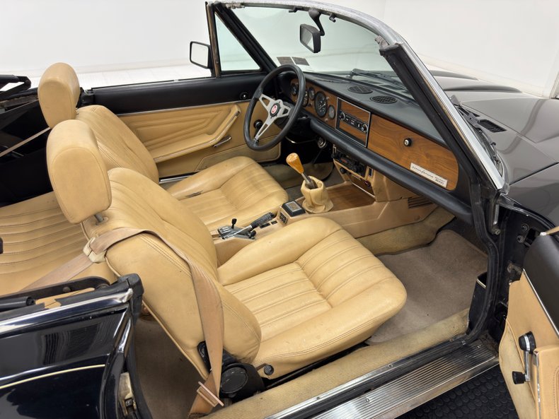 Fiat-Other-1982-Black-Tan-33