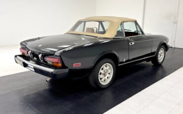 Fiat-Other-1982-Black-Tan-40