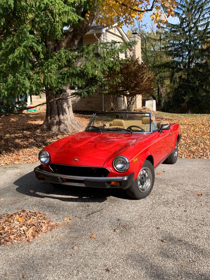 Fiat-spider-2000-1980-red