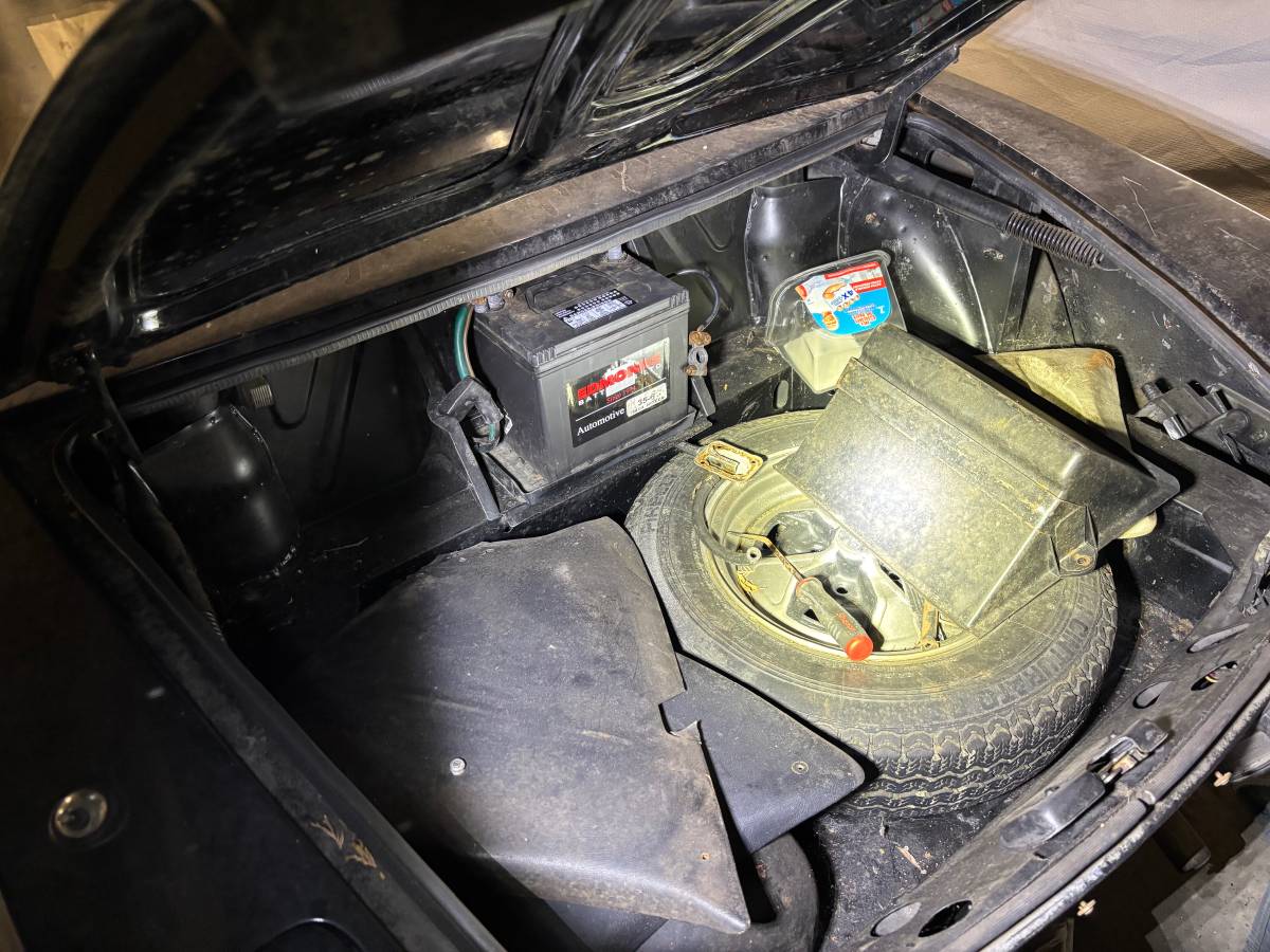 Fiat-spider-2000-1982-black-16