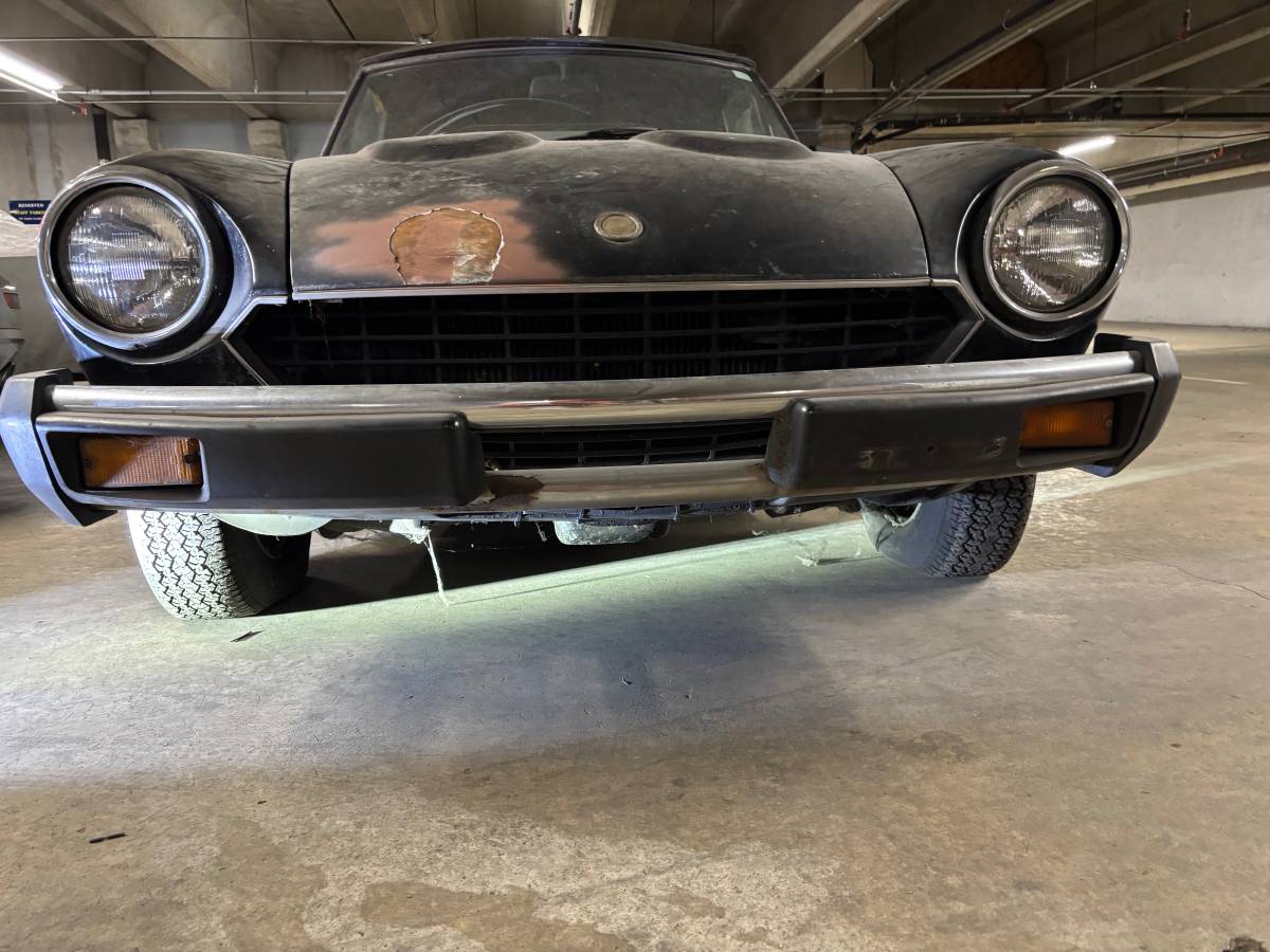 Fiat-spider-2000-1982-black-5