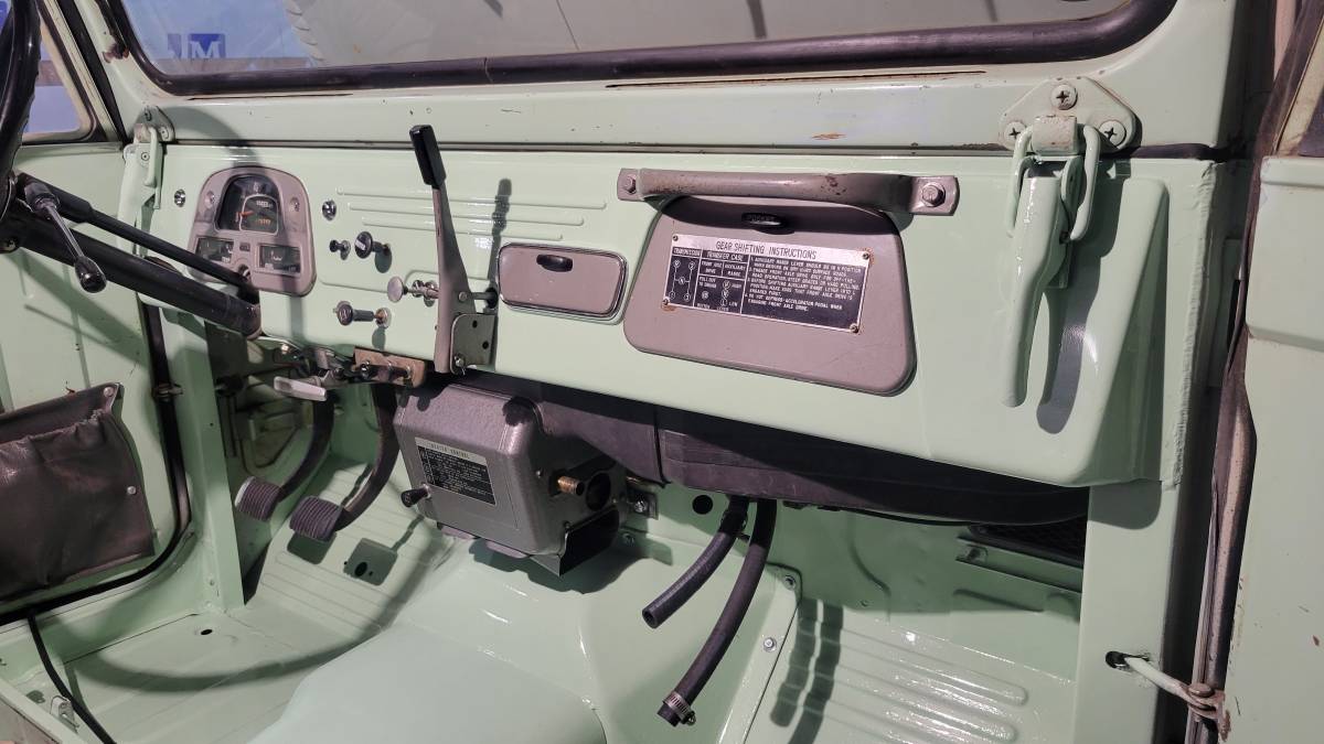 Fj40-1966-brown-13