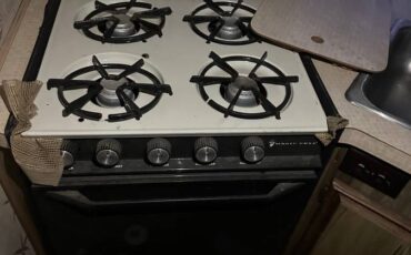 Fleetwood-pace-arrow-32-ft-1984-23
