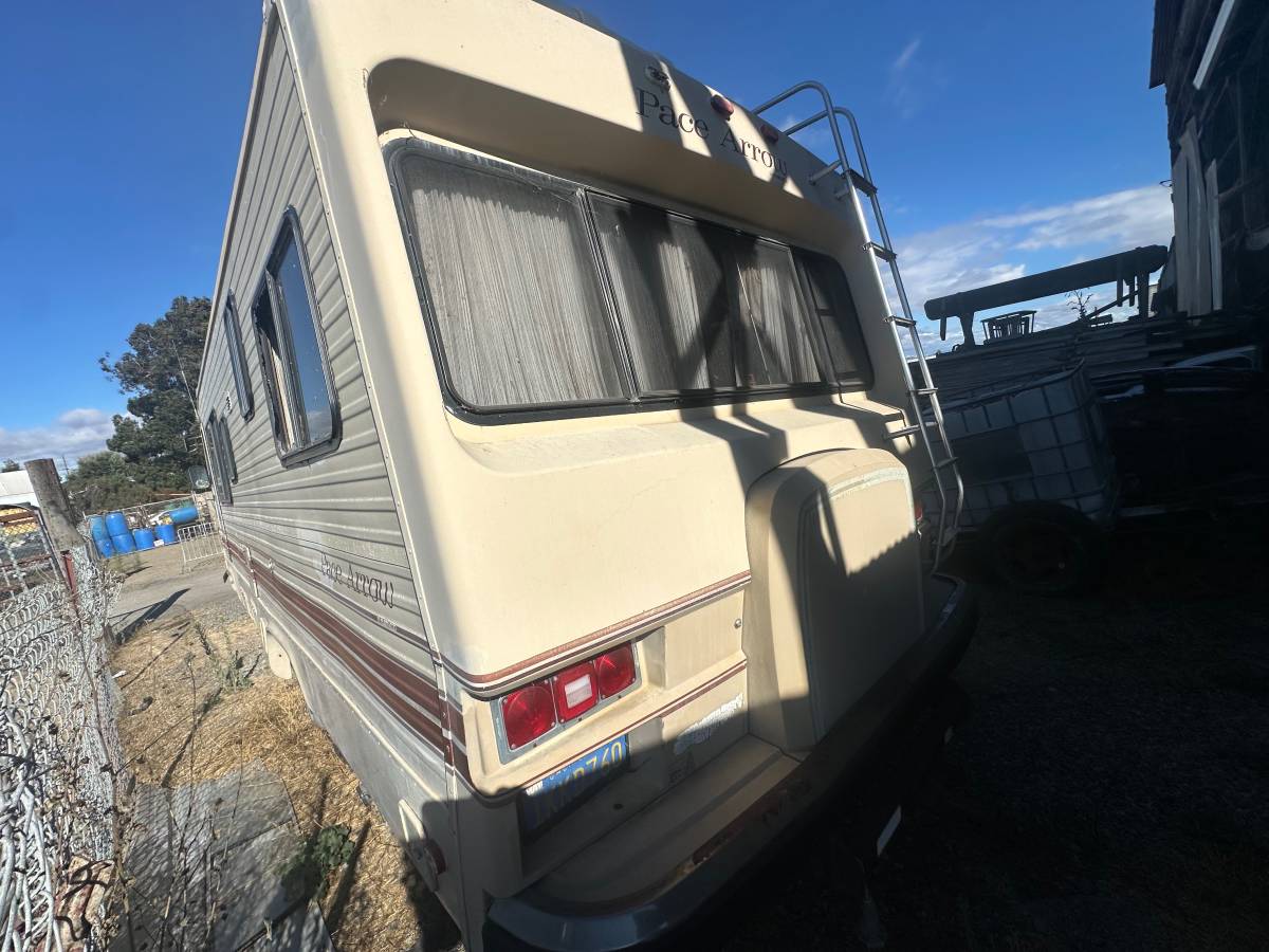 Fleetwood-pace-arrow-32-ft-1984-5