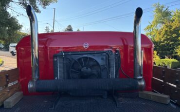 Ford-1-ton-1932-red-12