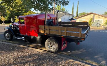 Ford-1-ton-1932-red-3