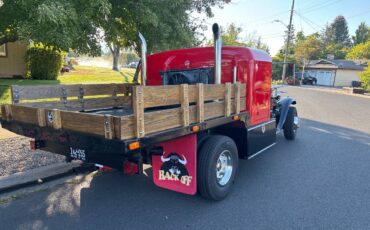 Ford-1-ton-1932-red-5