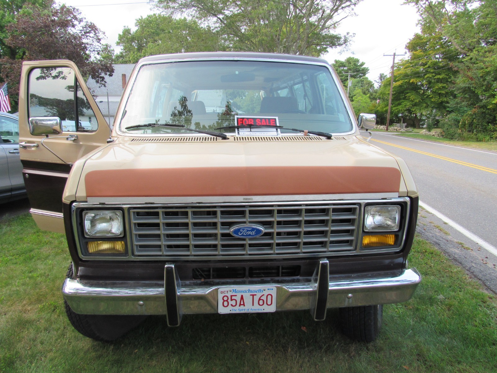 Ford-1-ton-window-van-1987-van-3