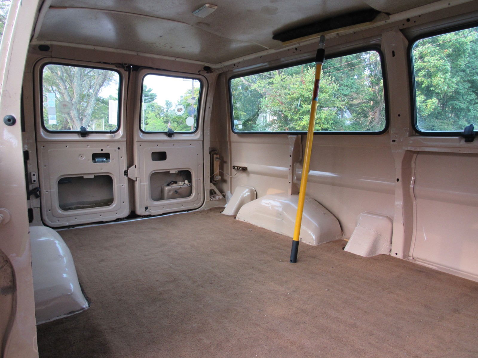 Ford-1-ton-window-van-1987-van-4