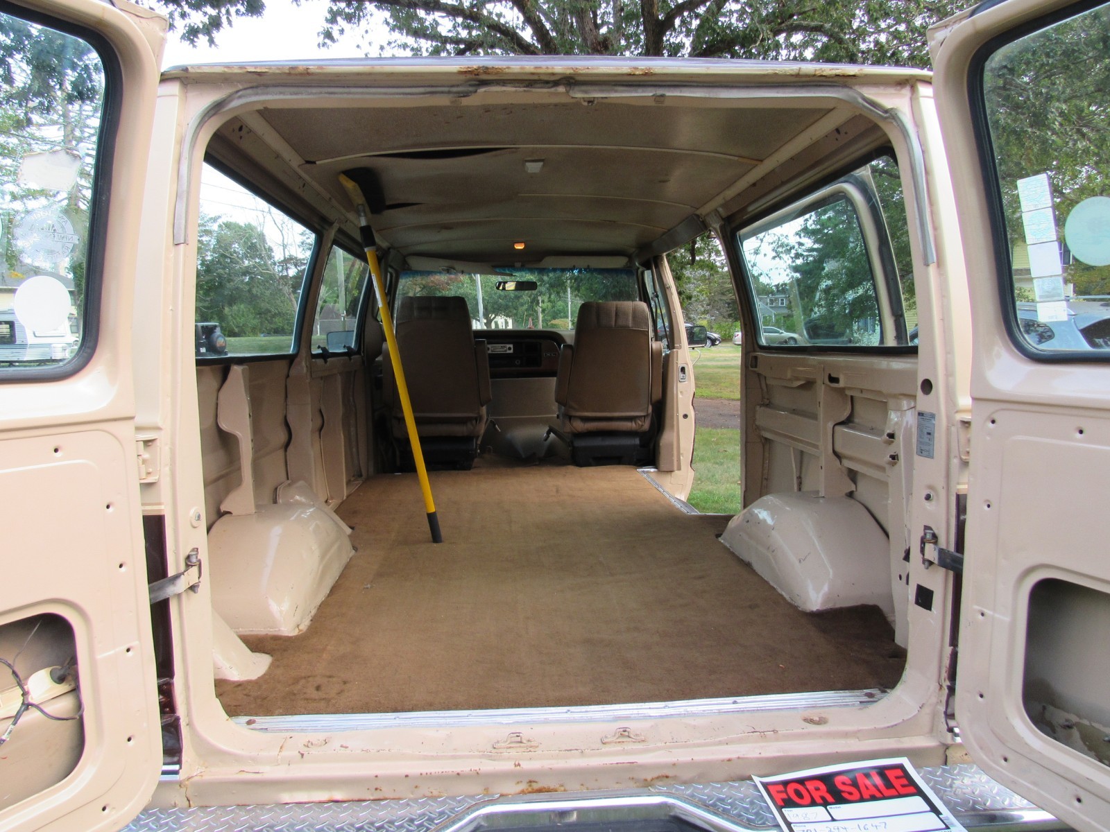 Ford-1-ton-window-van-1987-van-5