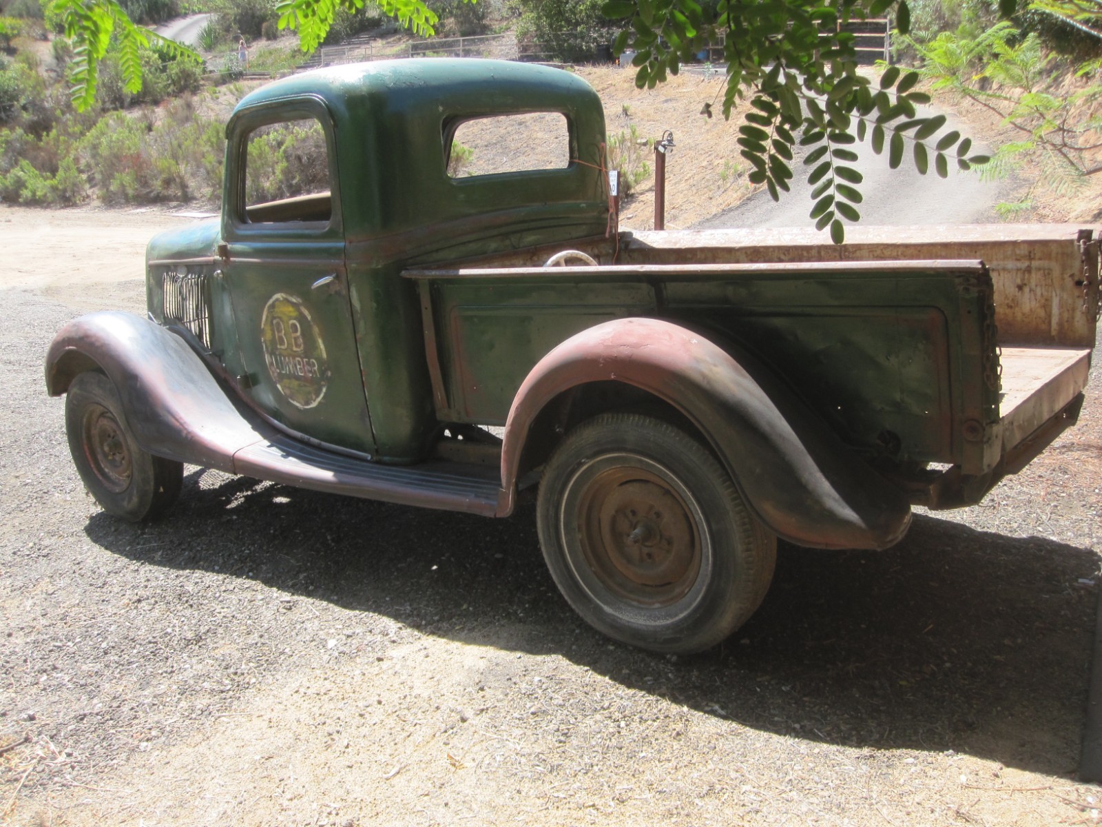 Ford-12-Ton-Pickup-1935-Standard-Cab-Pickup-3