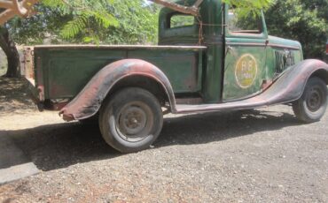 Ford-12-Ton-Pickup-1935-Standard-Cab-Pickup-4