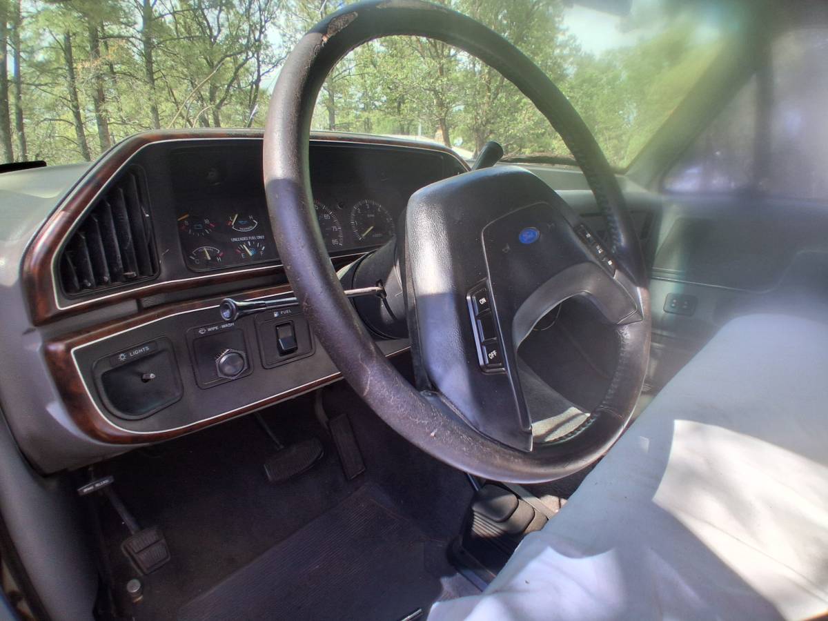 Ford-150-1988-white-5