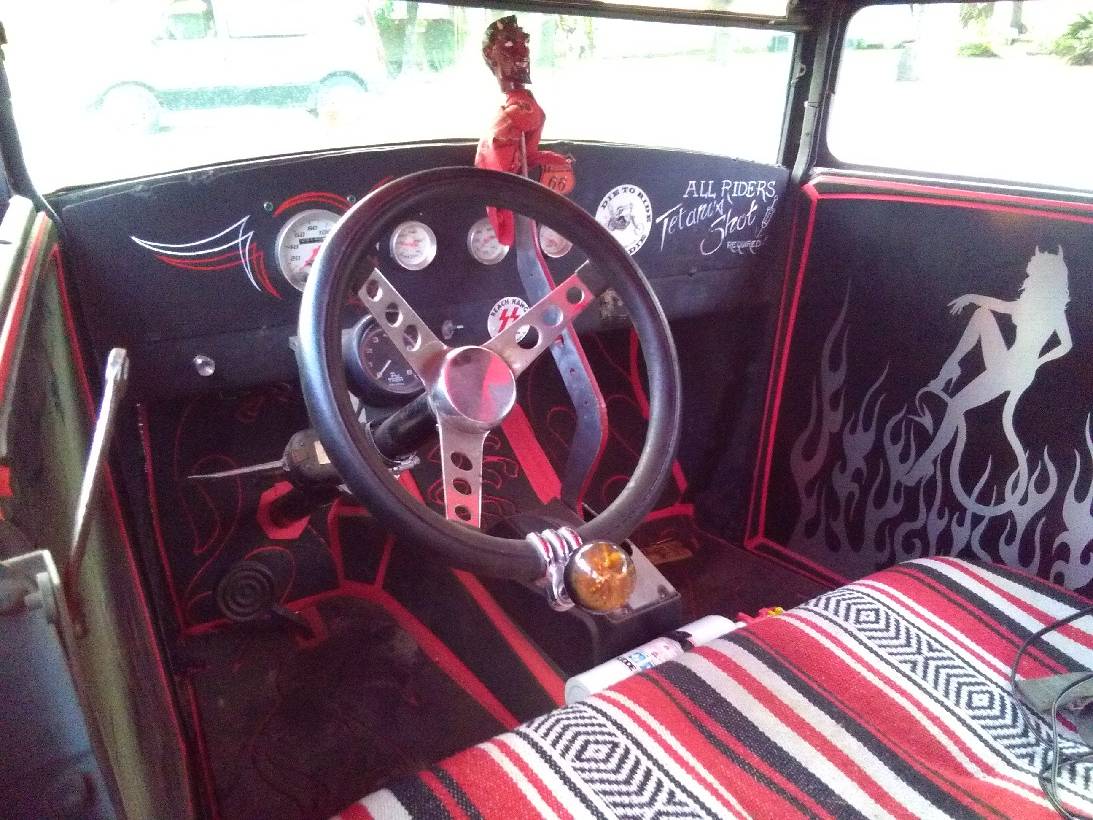 Ford-1928-black-4