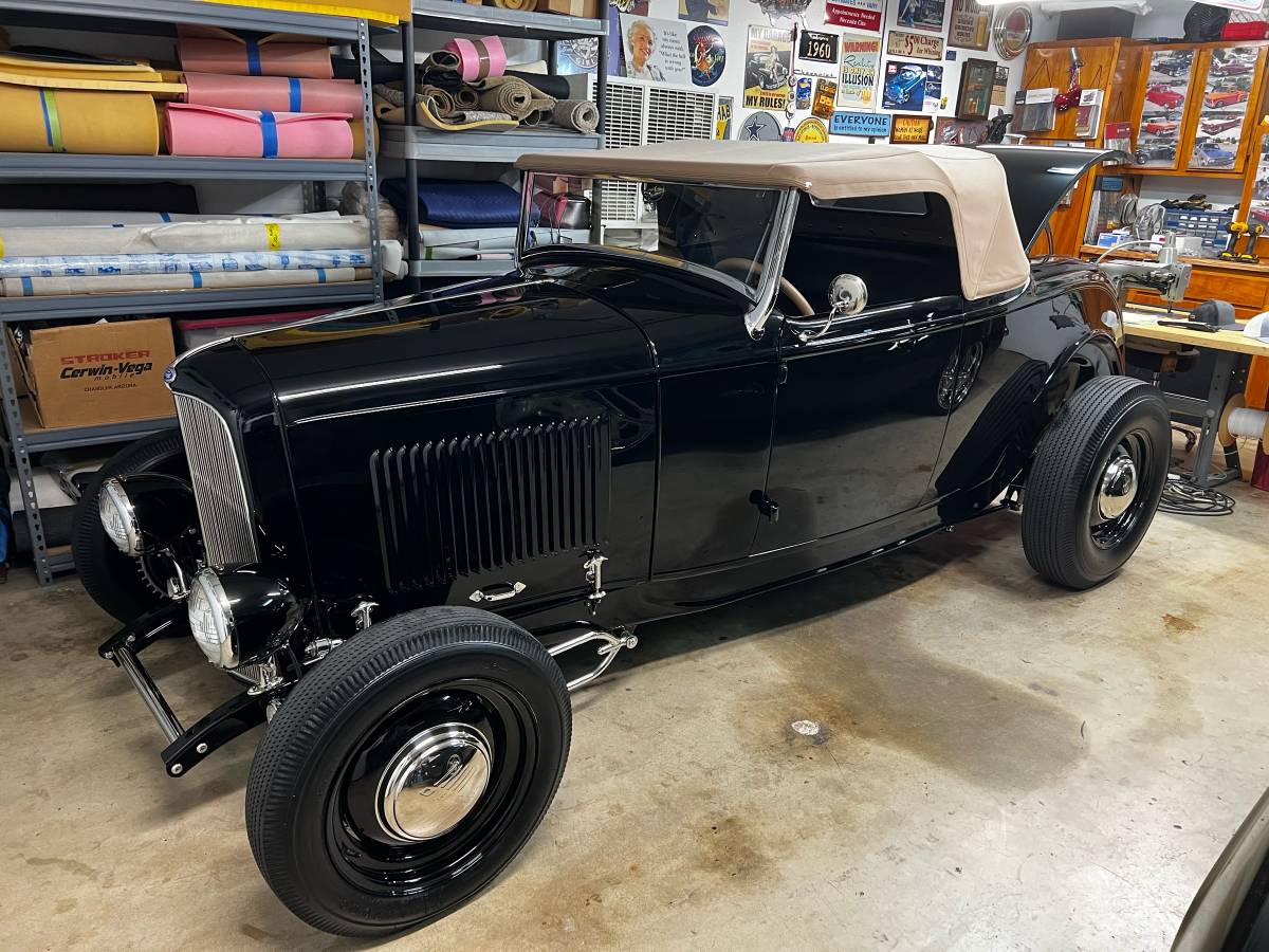 Ford-1932-black-11