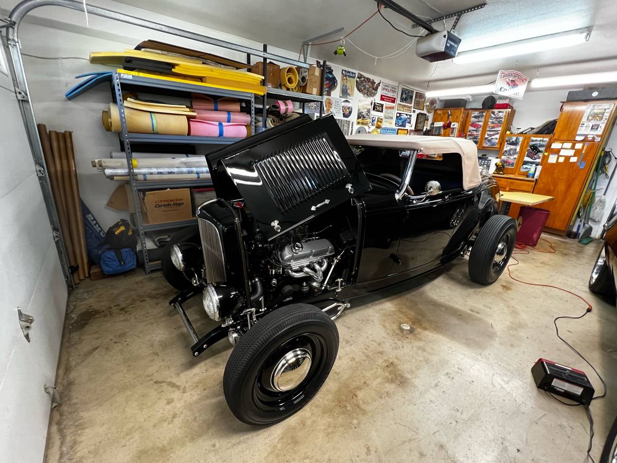 Ford-1932-black-13
