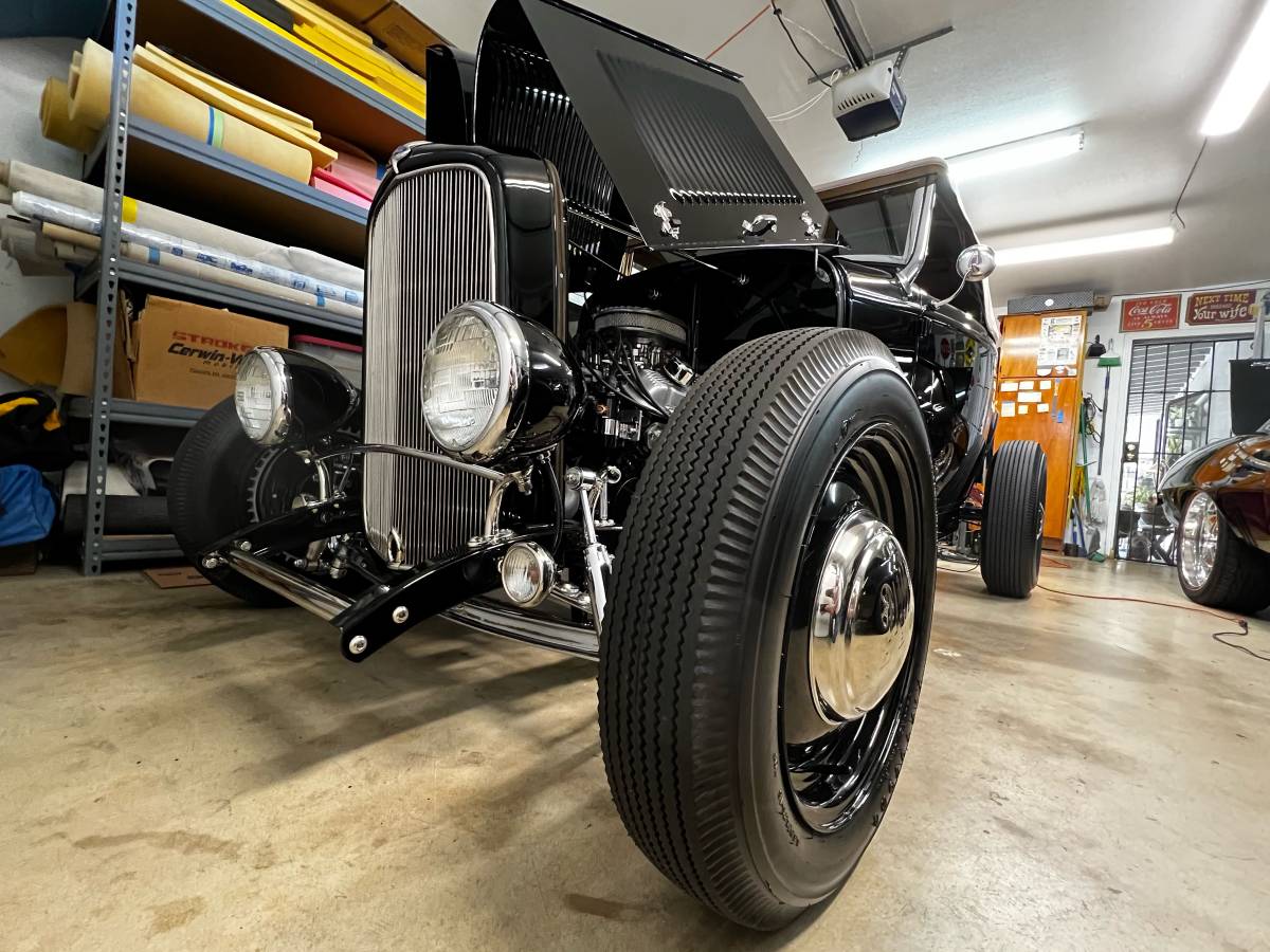 Ford-1932-black-14