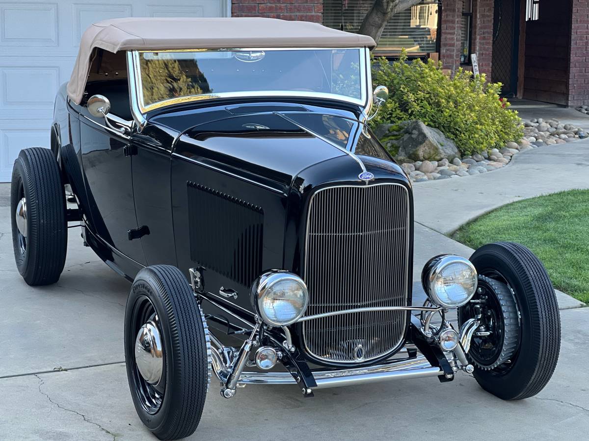 Ford-1932-black-15