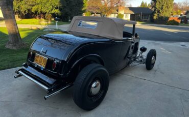 Ford-1932-black-18