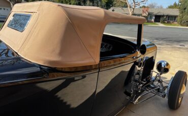 Ford-1932-black-2