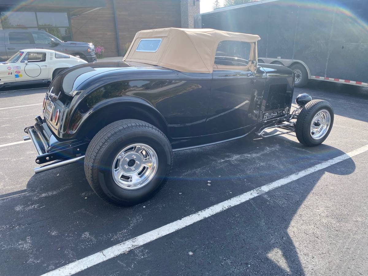 Ford-1932-black-6